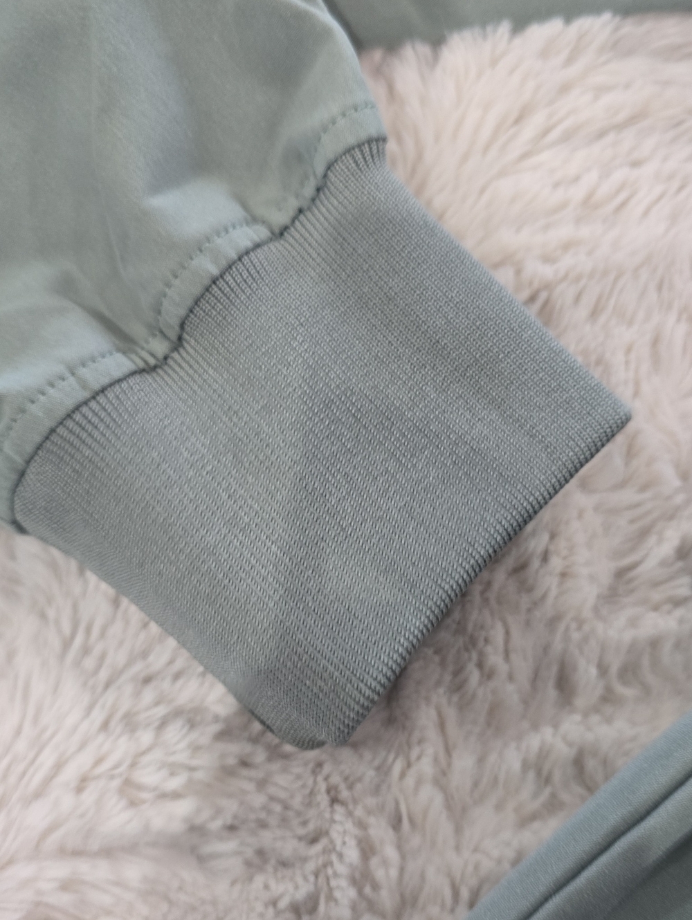 Lightweight Drawstring Trench Jacket - Picture 4 of 5